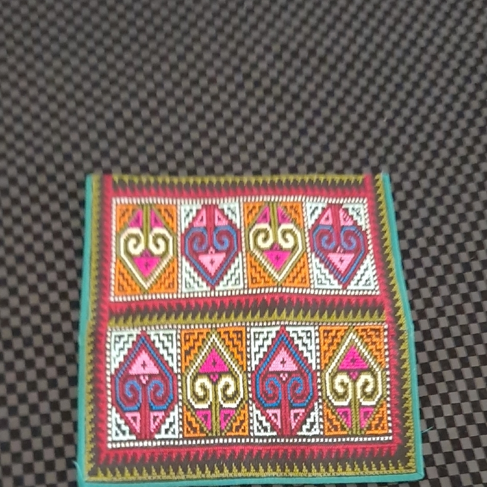 Colorful Geometric Pattern Clutch - image 4